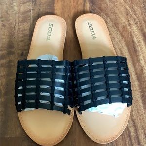 Soda sandals